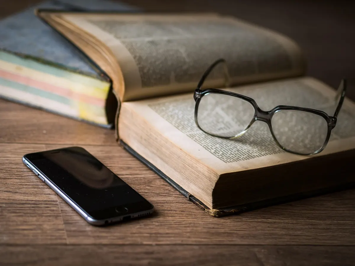 Book Summary vs. Study Guide: What's the Difference and When to Use Each
